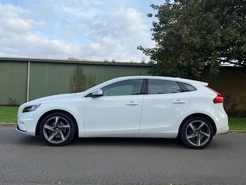 Used Volvo V40 2016 for sale - 75959758: Photo