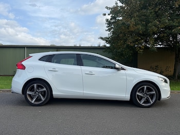 Used Volvo V40 2016 for sale - 75959758: Photo
