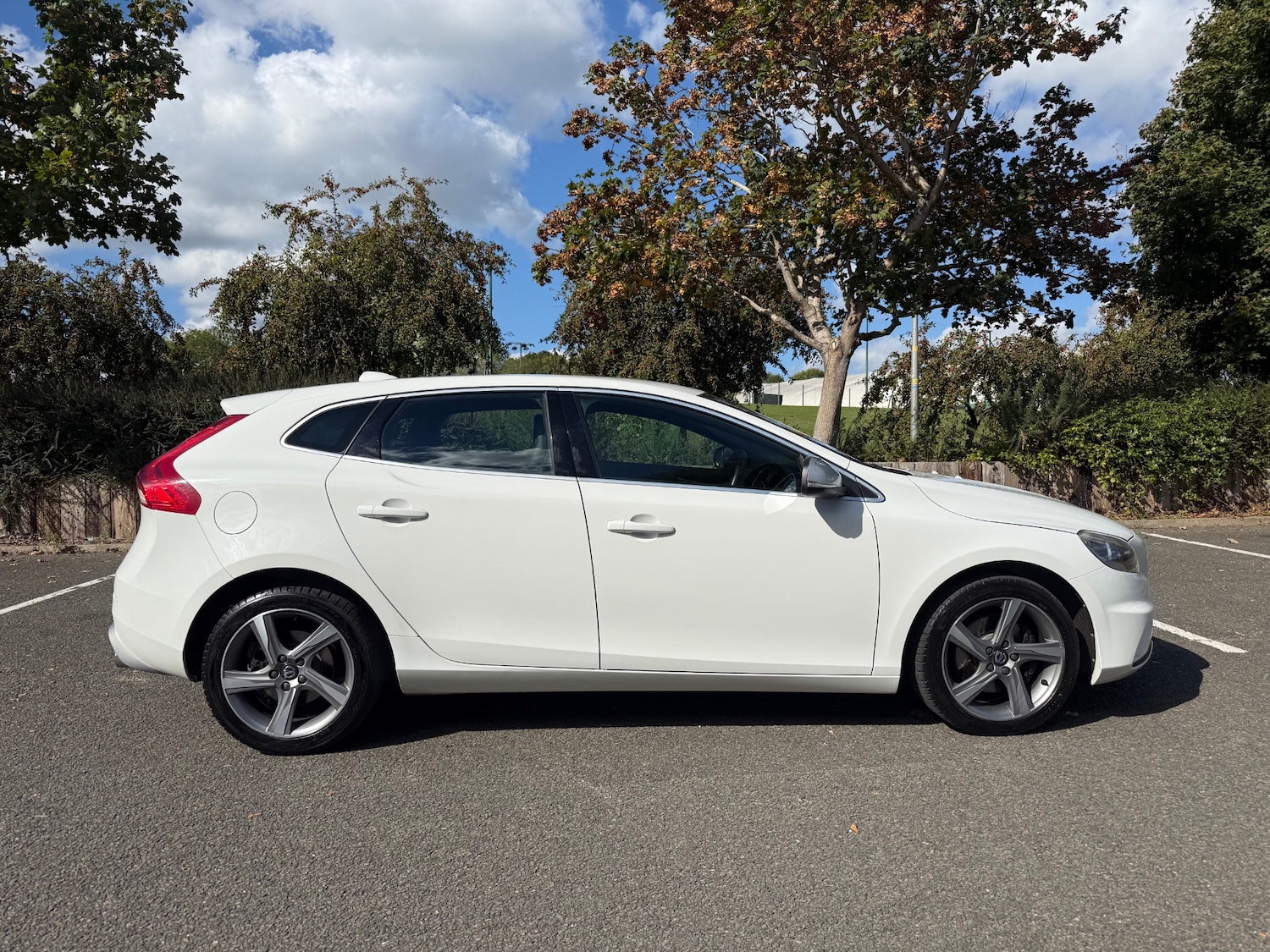 Used Volvo V40 2016 for sale - 75959758: Photo 4