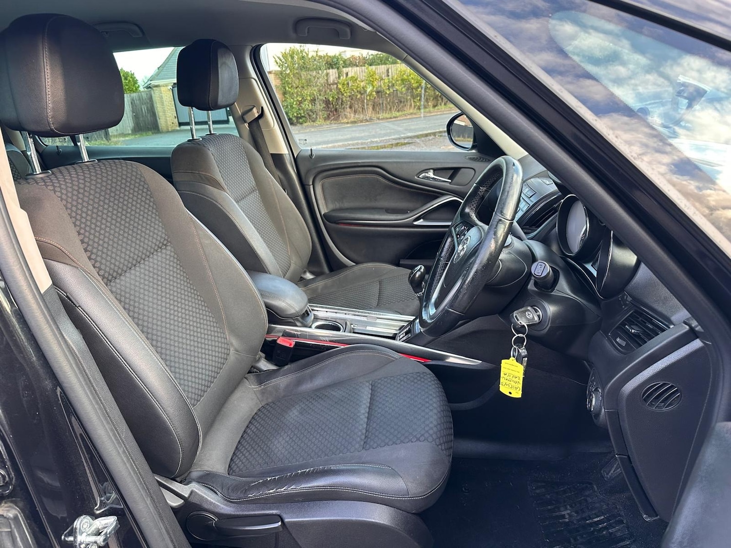 Used Vauxhall Zafira 2015 for sale - 77085130: Photo 11