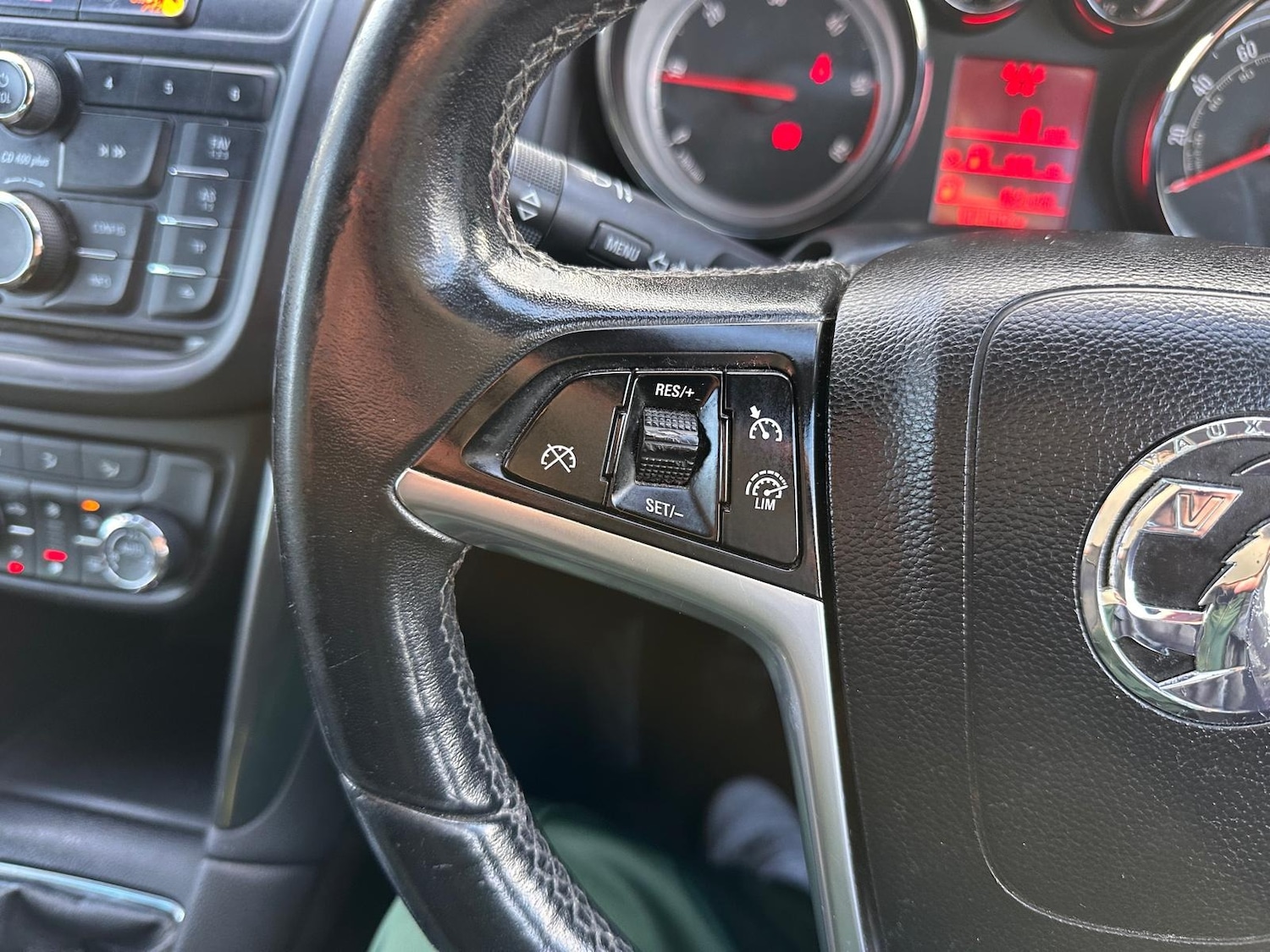 Used Vauxhall Zafira 2015 for sale - 77085130: Photo 21