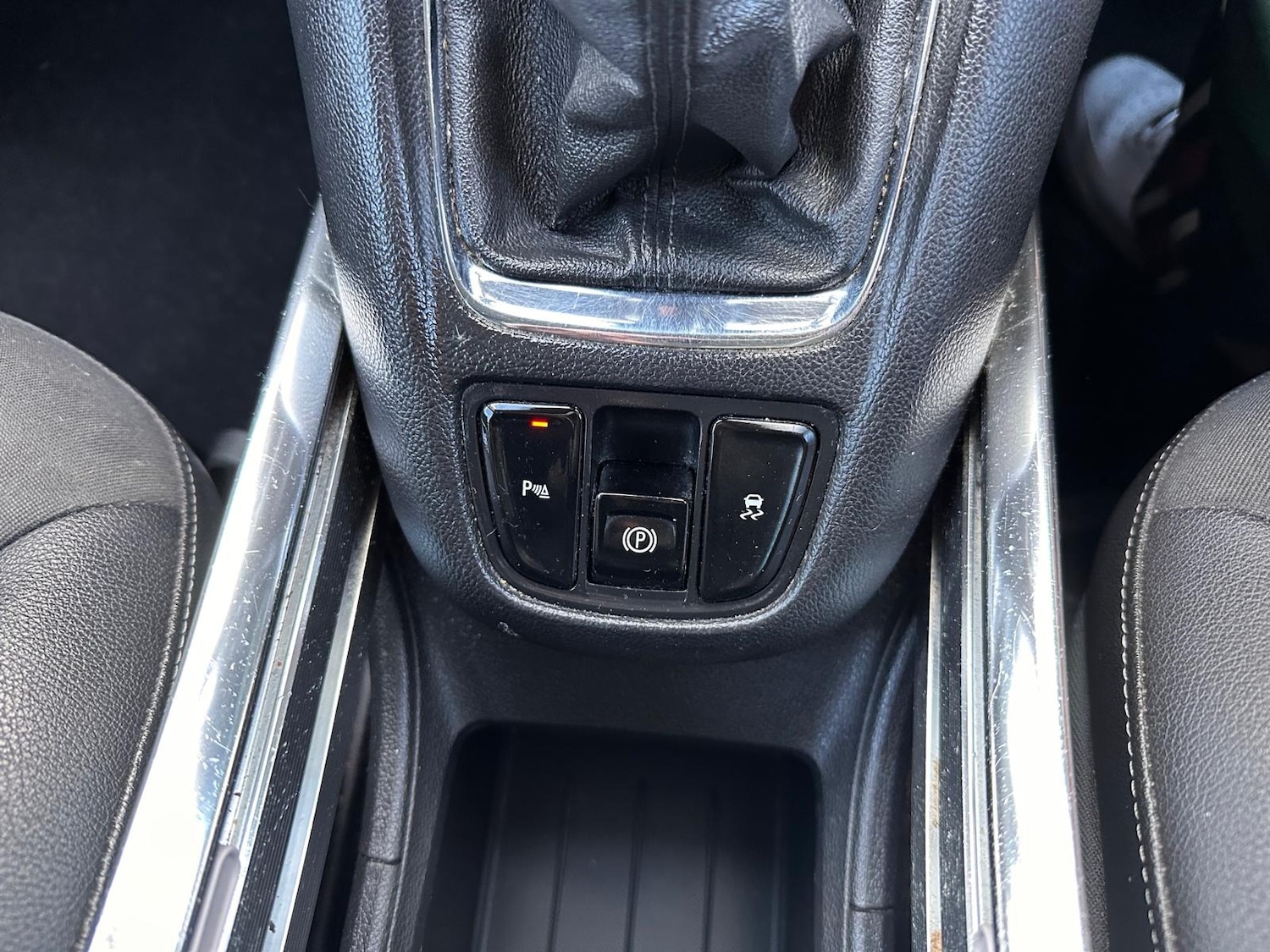 Used Vauxhall Zafira 2015 for sale - 77085130: Photo 24