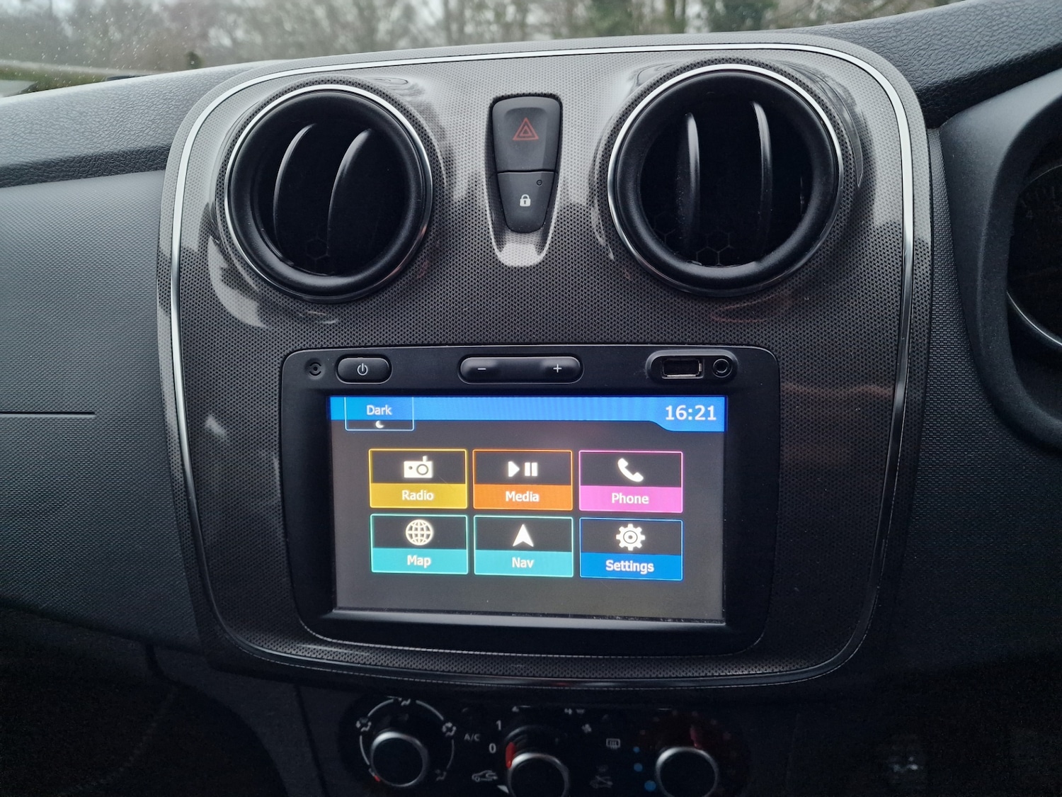 Used Dacia Sandero Stepway 2018 for sale - 77420268: Photo 22