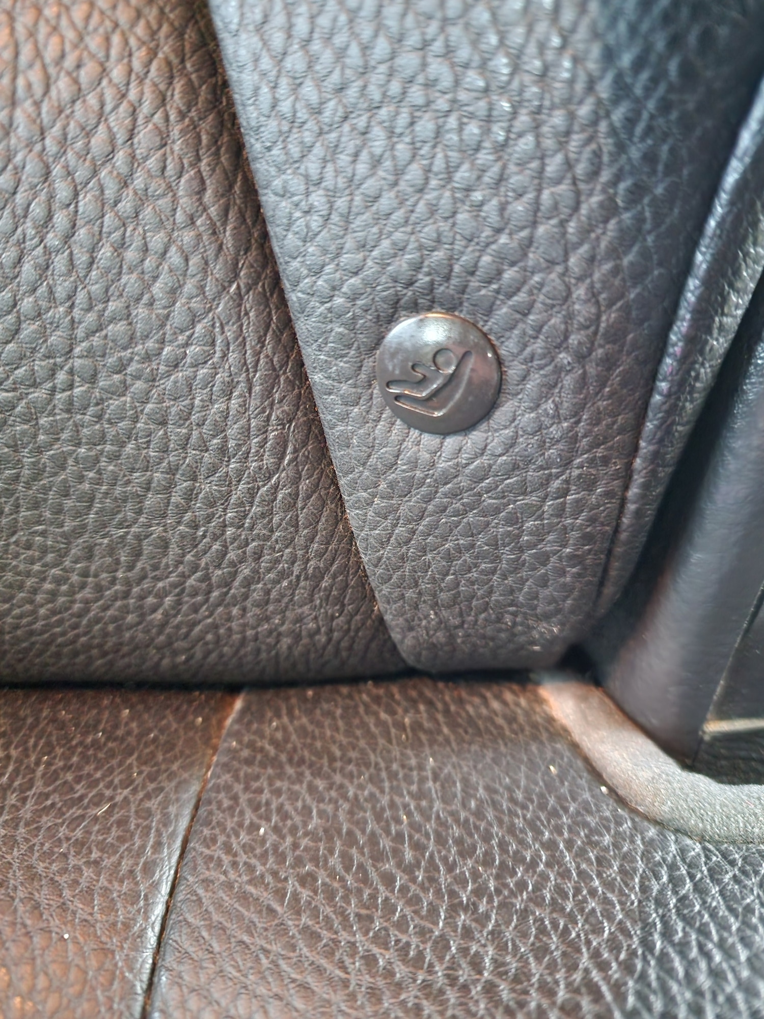 Used Hyundai Santa Fe 2010 for sale - 77531915: Photo 20