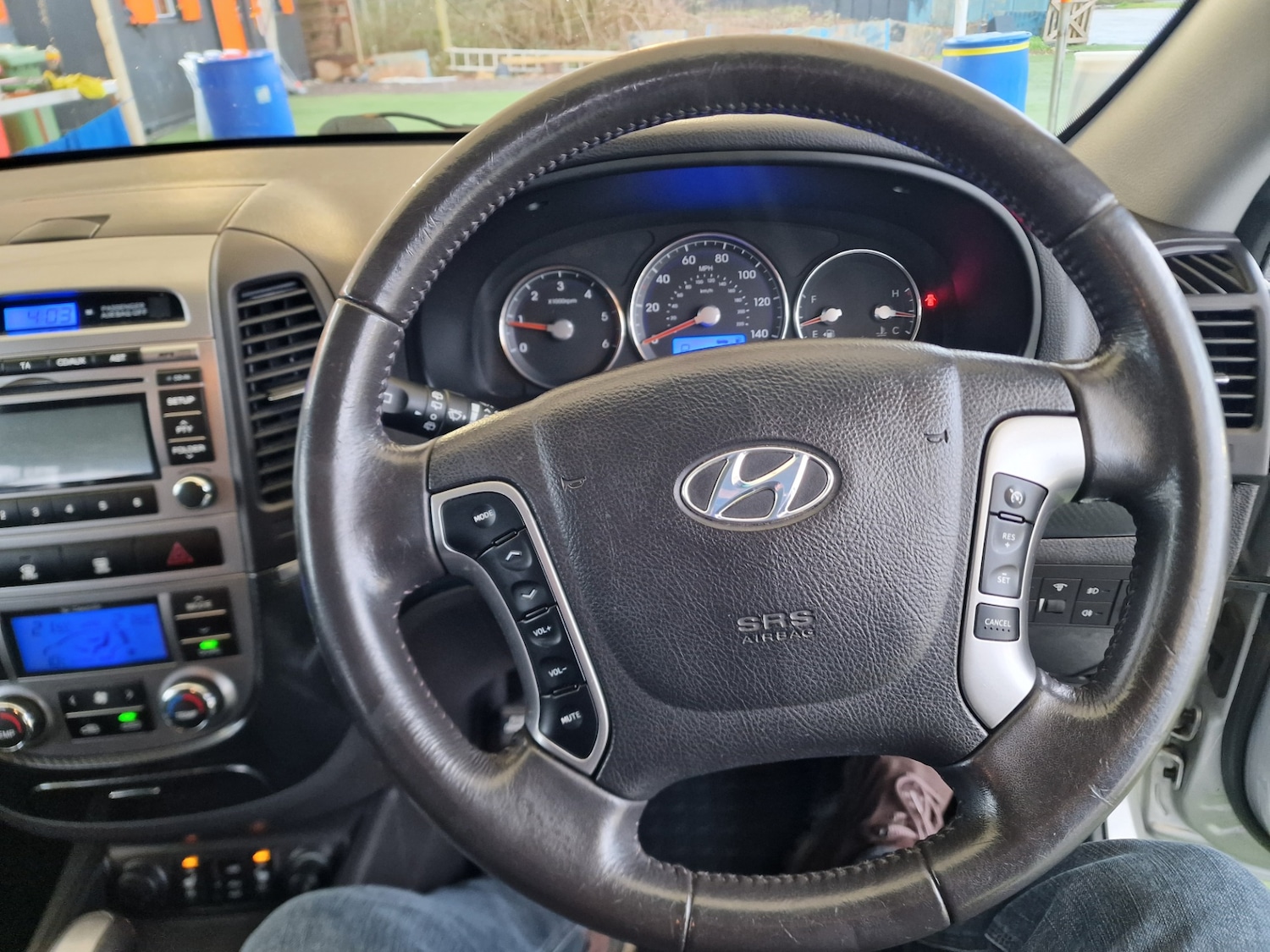 Used Hyundai Santa Fe 2010 for sale - 77531915: Photo 23