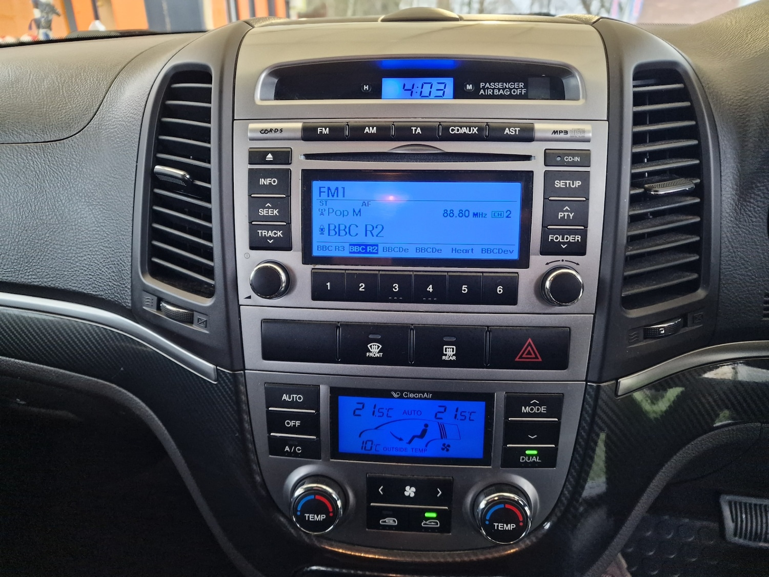 Used Hyundai Santa Fe 2010 for sale - 77531915: Photo 27