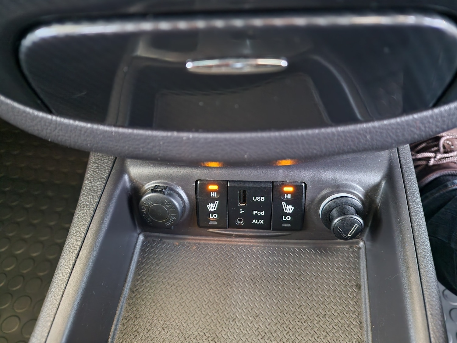 Used Hyundai Santa Fe 2010 for sale - 77531915: Photo 28