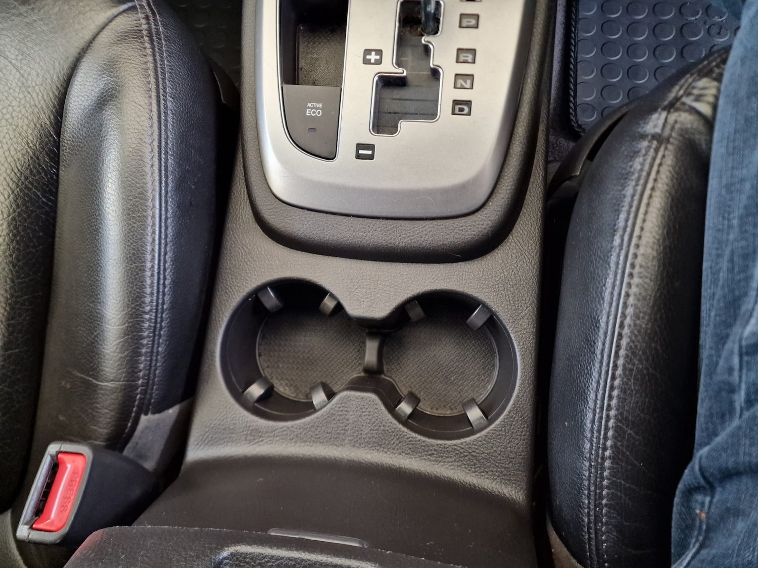 Used Hyundai Santa Fe 2010 for sale - 77531915: Photo 30