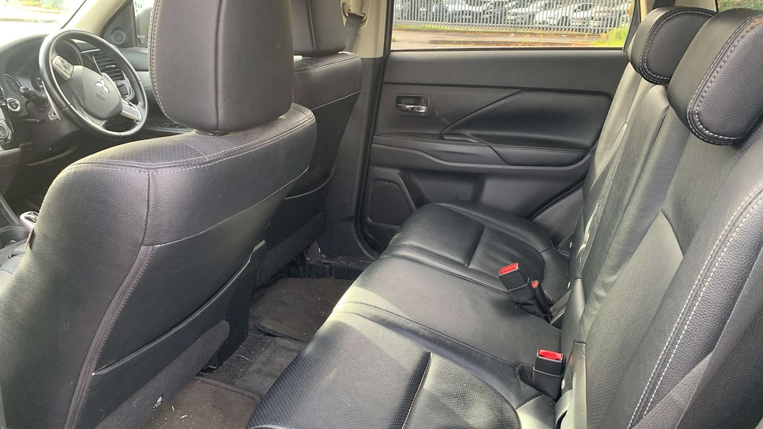 Used Mitsubishi Outlander 2015 for sale - 76531110: Photo 13