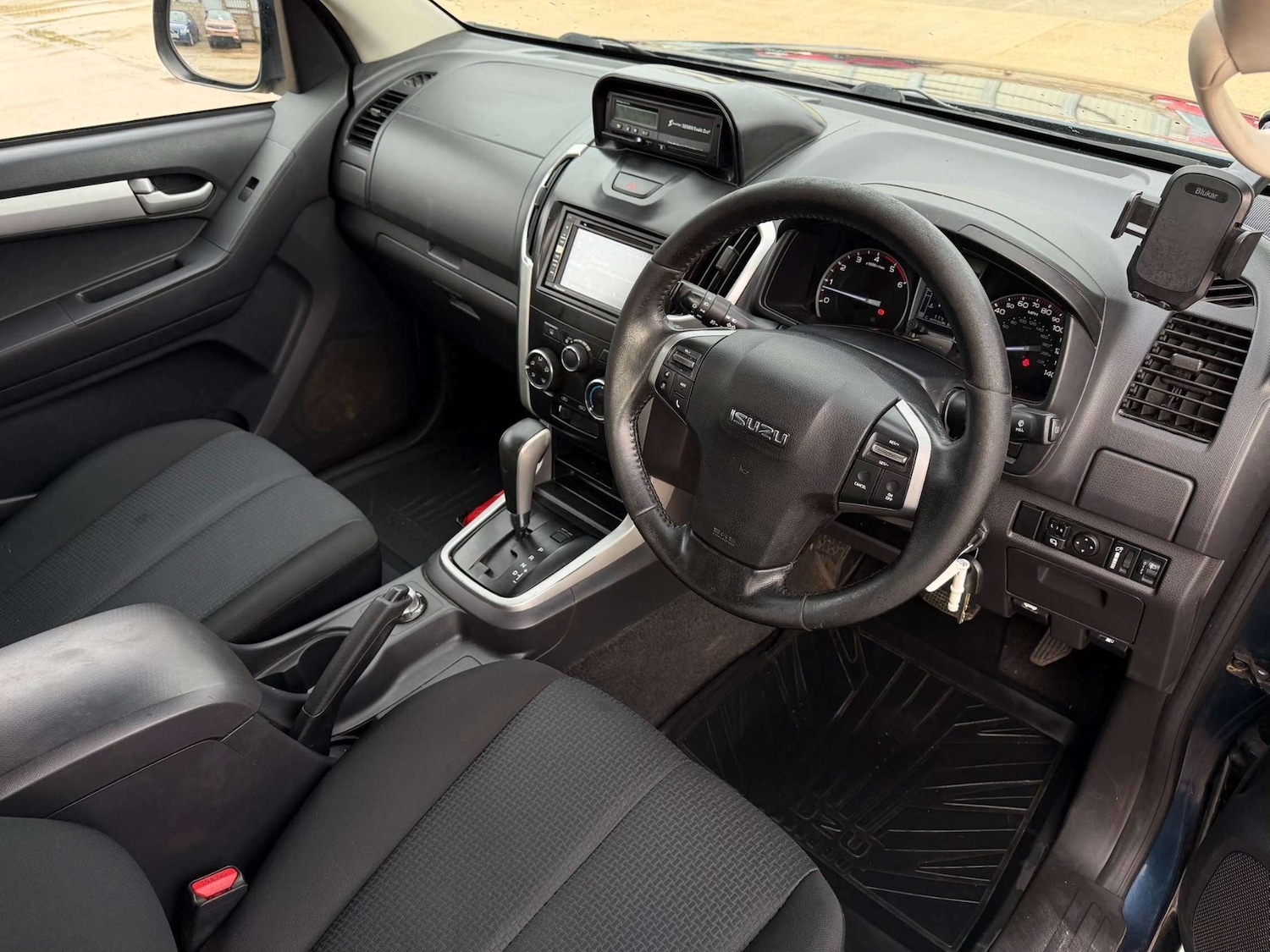 Used Isuzu D-Max 2015 for sale - 77280966: Photo 11