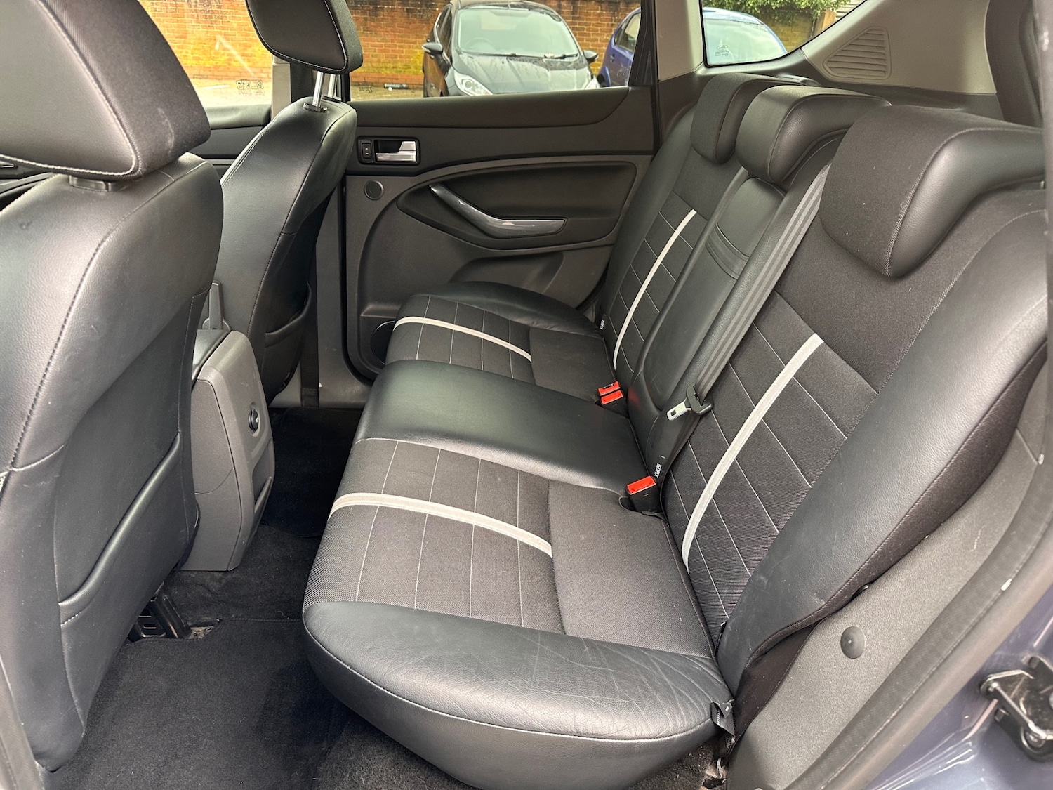 Used Ford Kuga 2011 for sale - 77270615: Photo 16