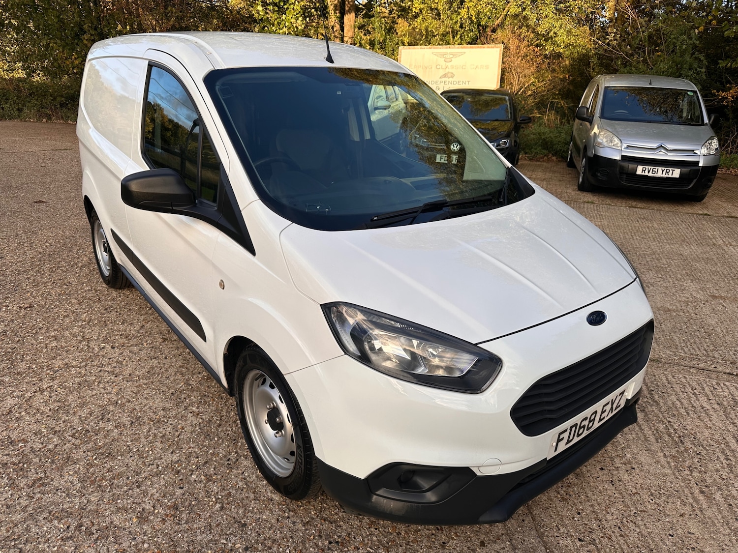 Used Ford Transit Courier 2018 for sale - 75982101: Photo 1
