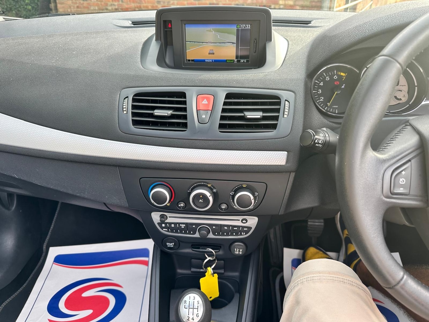 Used Renault Megane 2011 for sale - 77078102: Photo 18