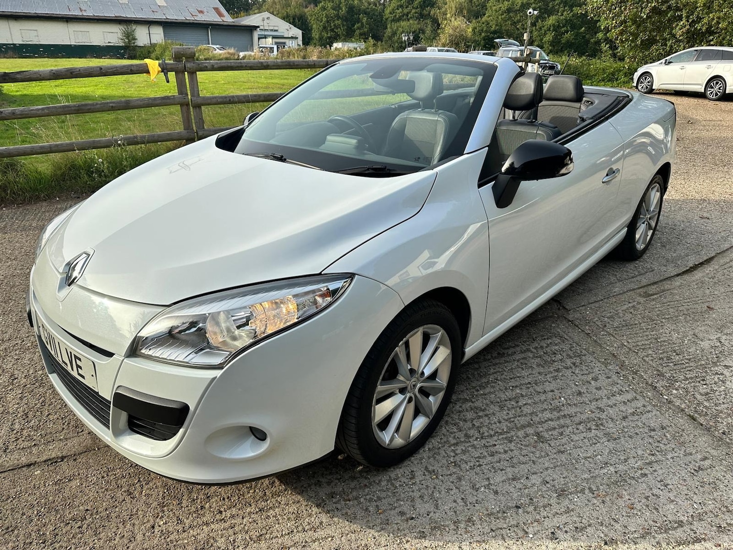 Used Renault Megane 2011 for sale - 77078102: Photo 6