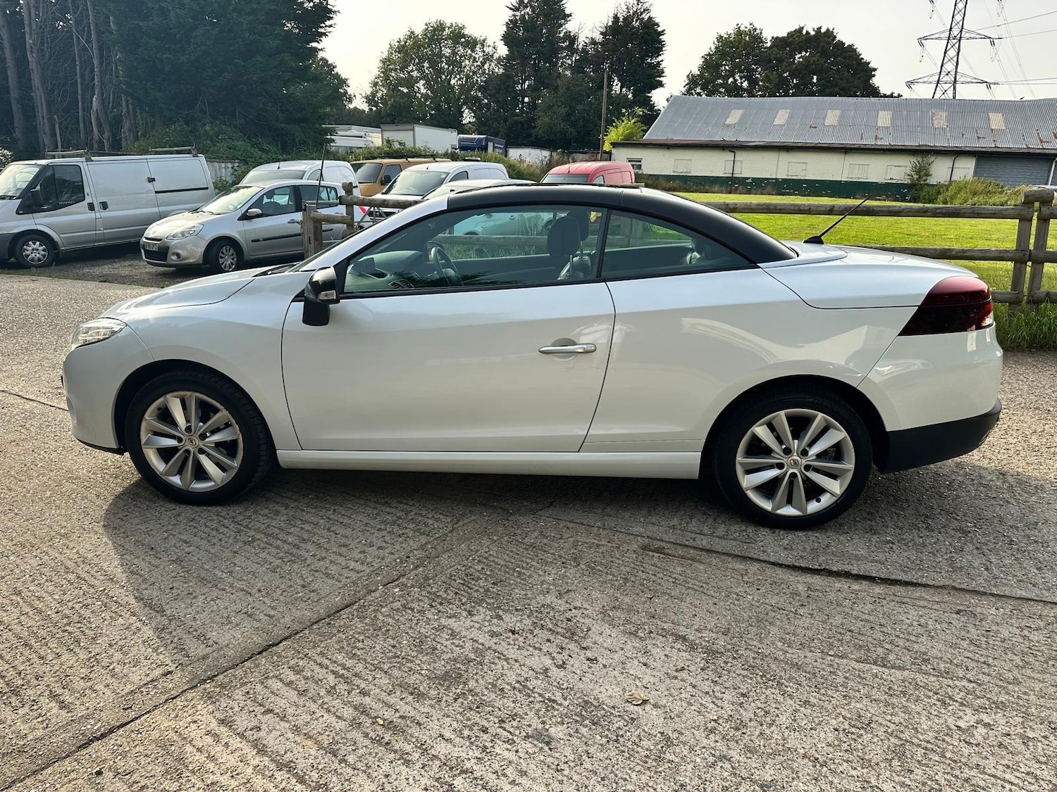 Used Renault Megane 2011 for sale - 77078102: Photo 8