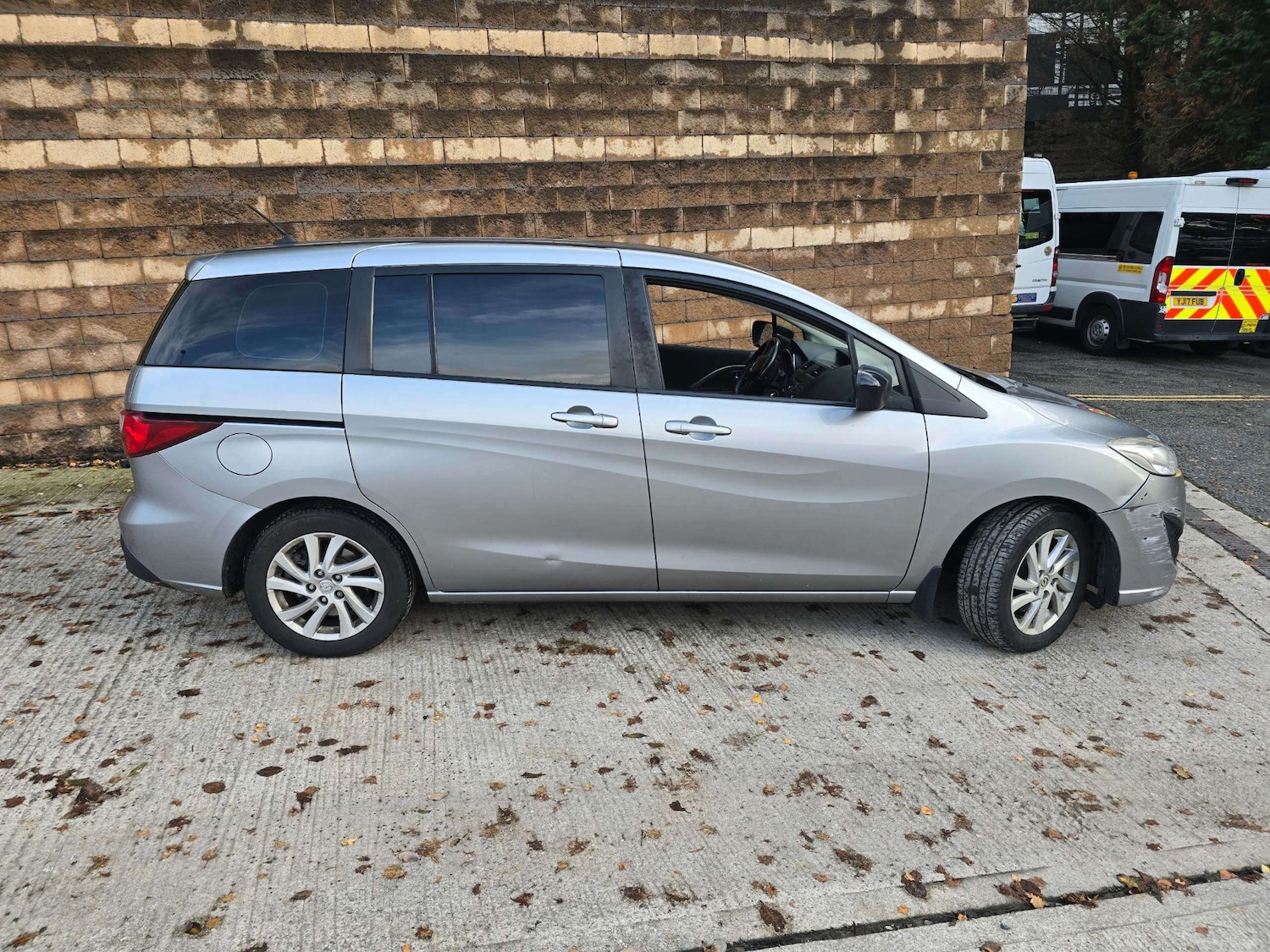 Used Mazda Mazda5 2019 for sale - 76651176: Photo 1