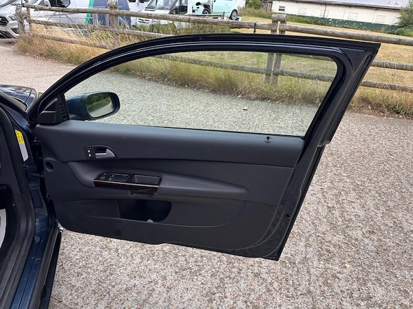 Used Volvo C30 2007 for sale - 75711065: Photo 28