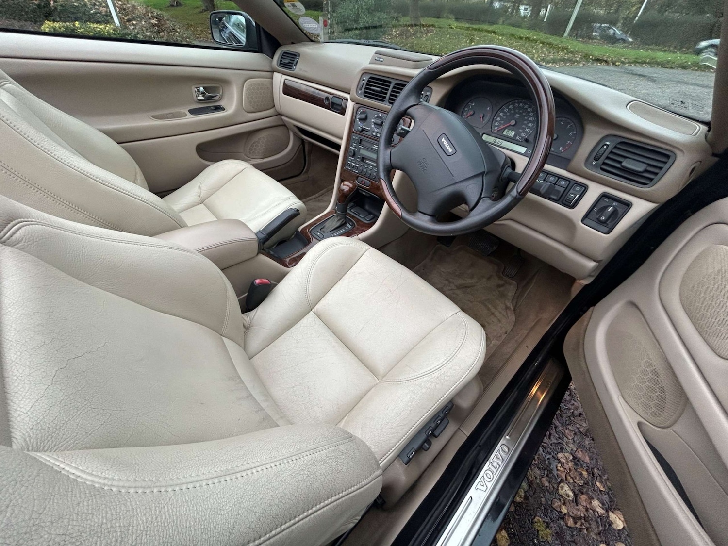 Used Volvo C70 2003 for sale - 76578289: Photo 10