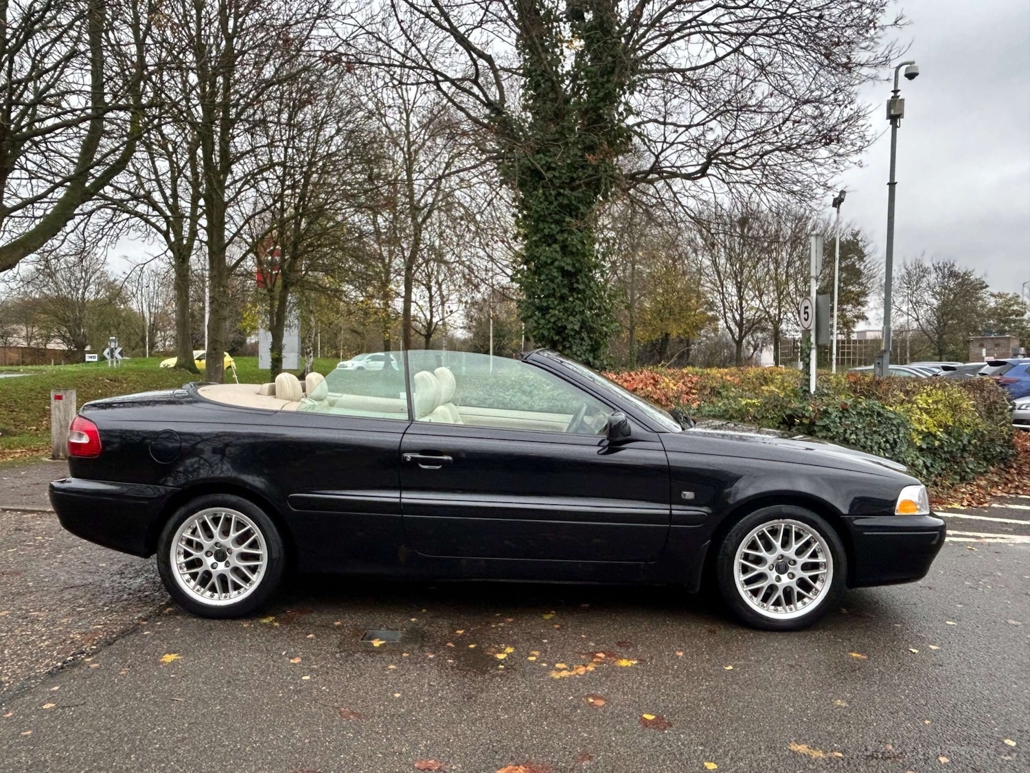 Used Volvo C70 2003 for sale - 76578289: Photo 3