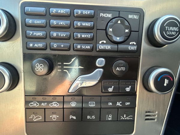 Used Volvo XC60 2008 for sale - 76319389: Photo 10