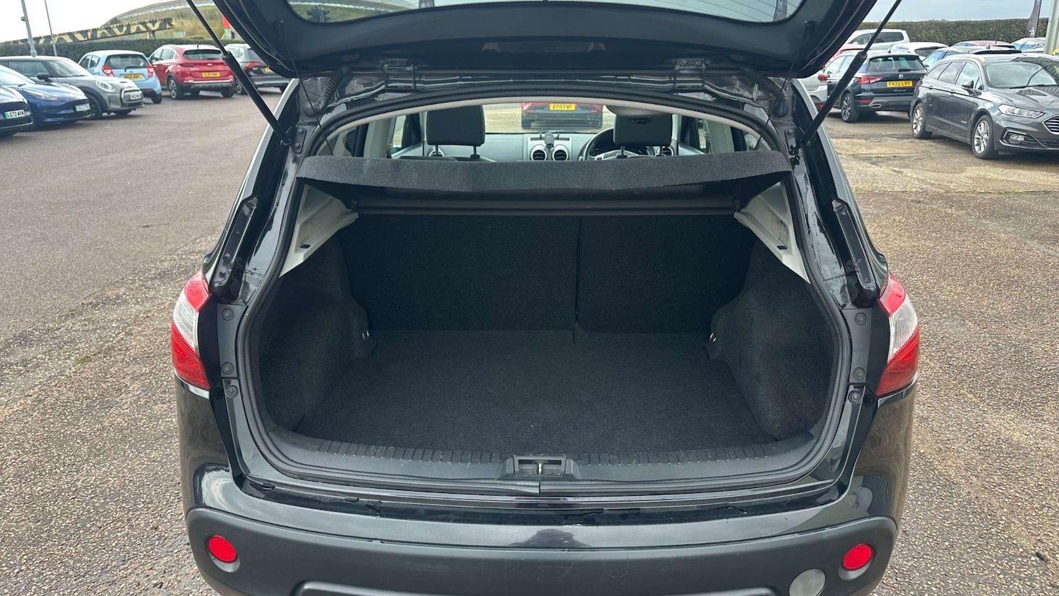 Used Nissan Qashqai 2012 for sale - 76492037: Photo 6