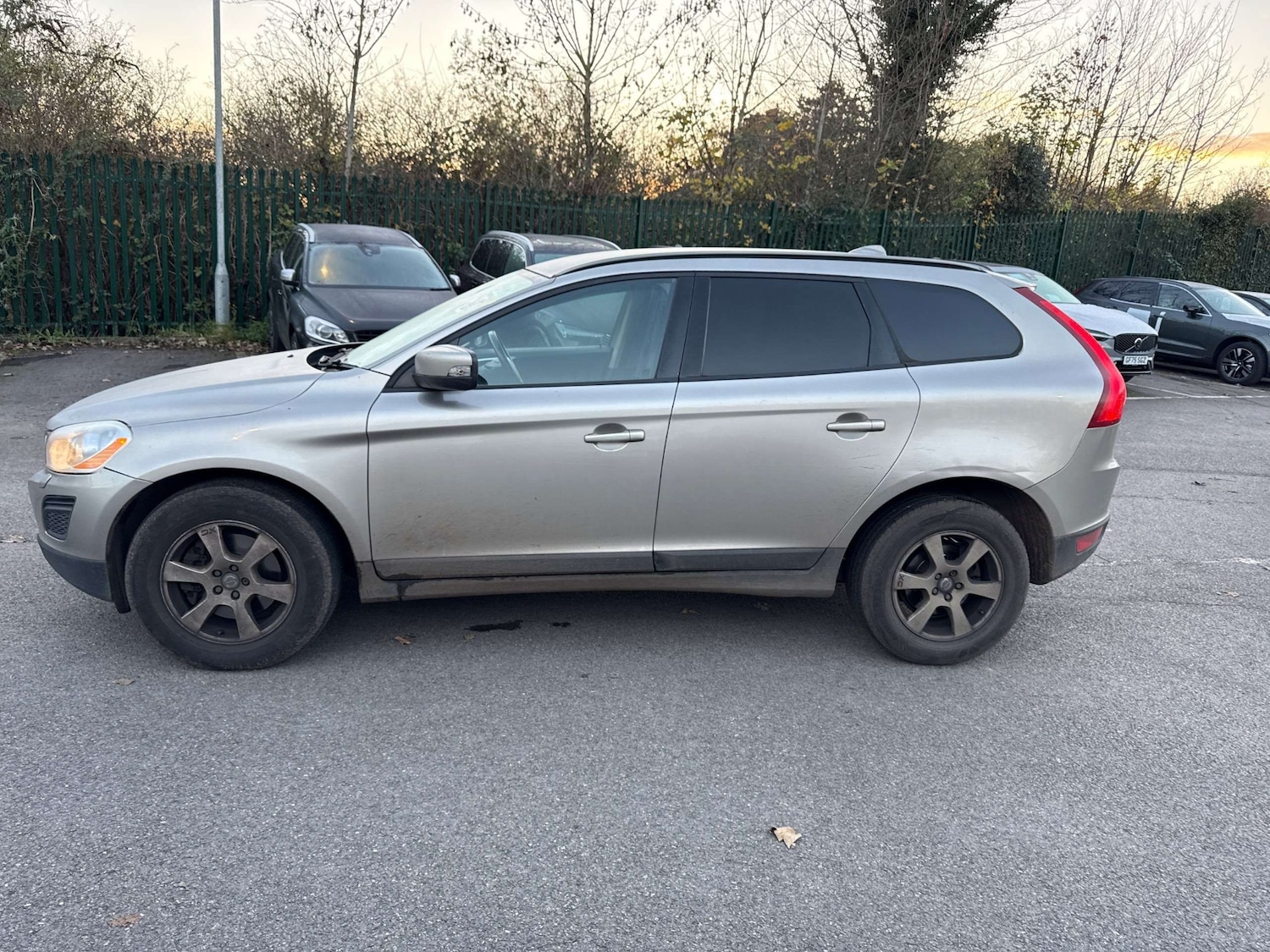 Used Volvo XC60 2012 for sale - 76637298: Photo 4