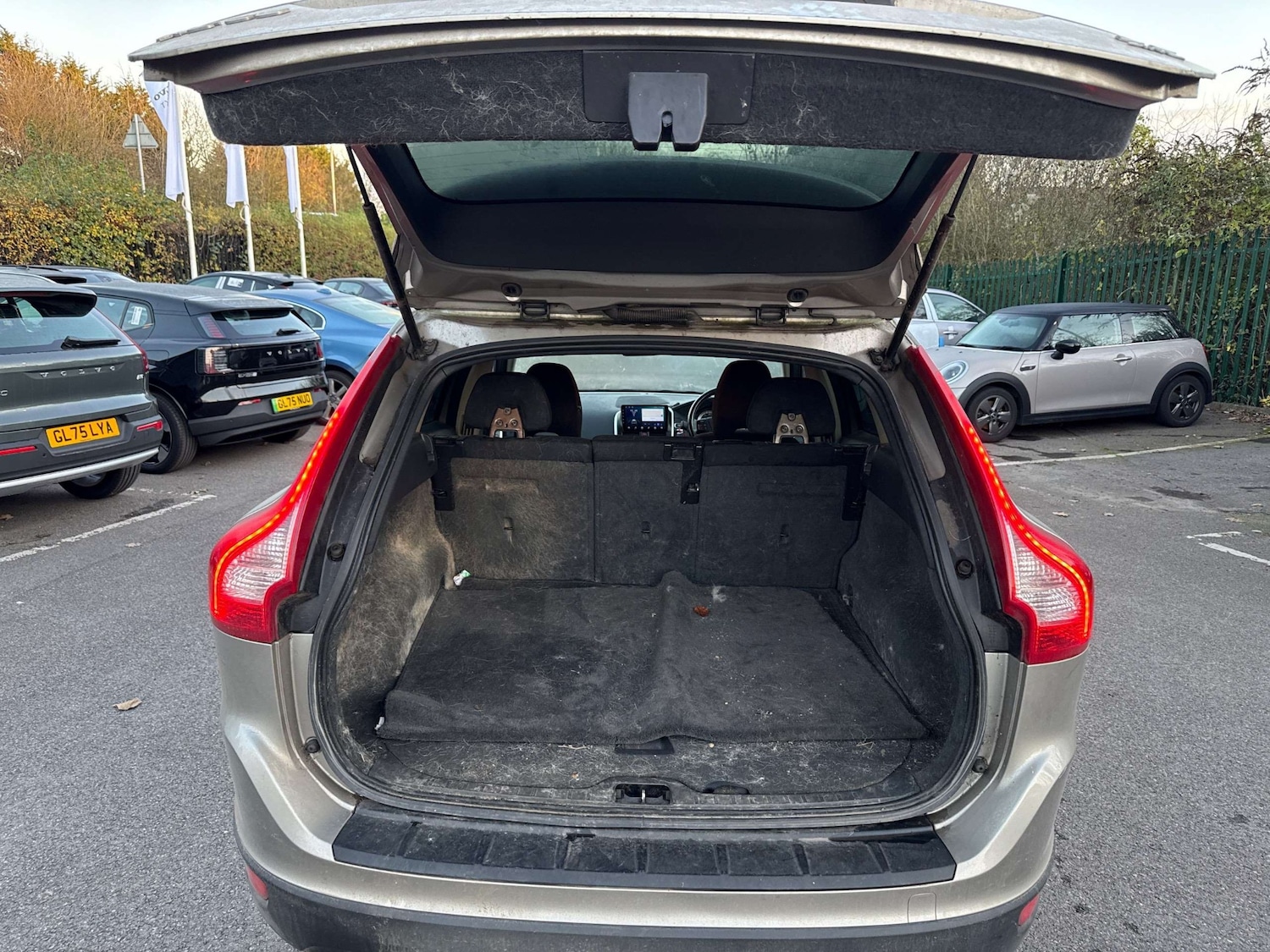 Used Volvo XC60 2012 for sale - 76637298: Photo 8