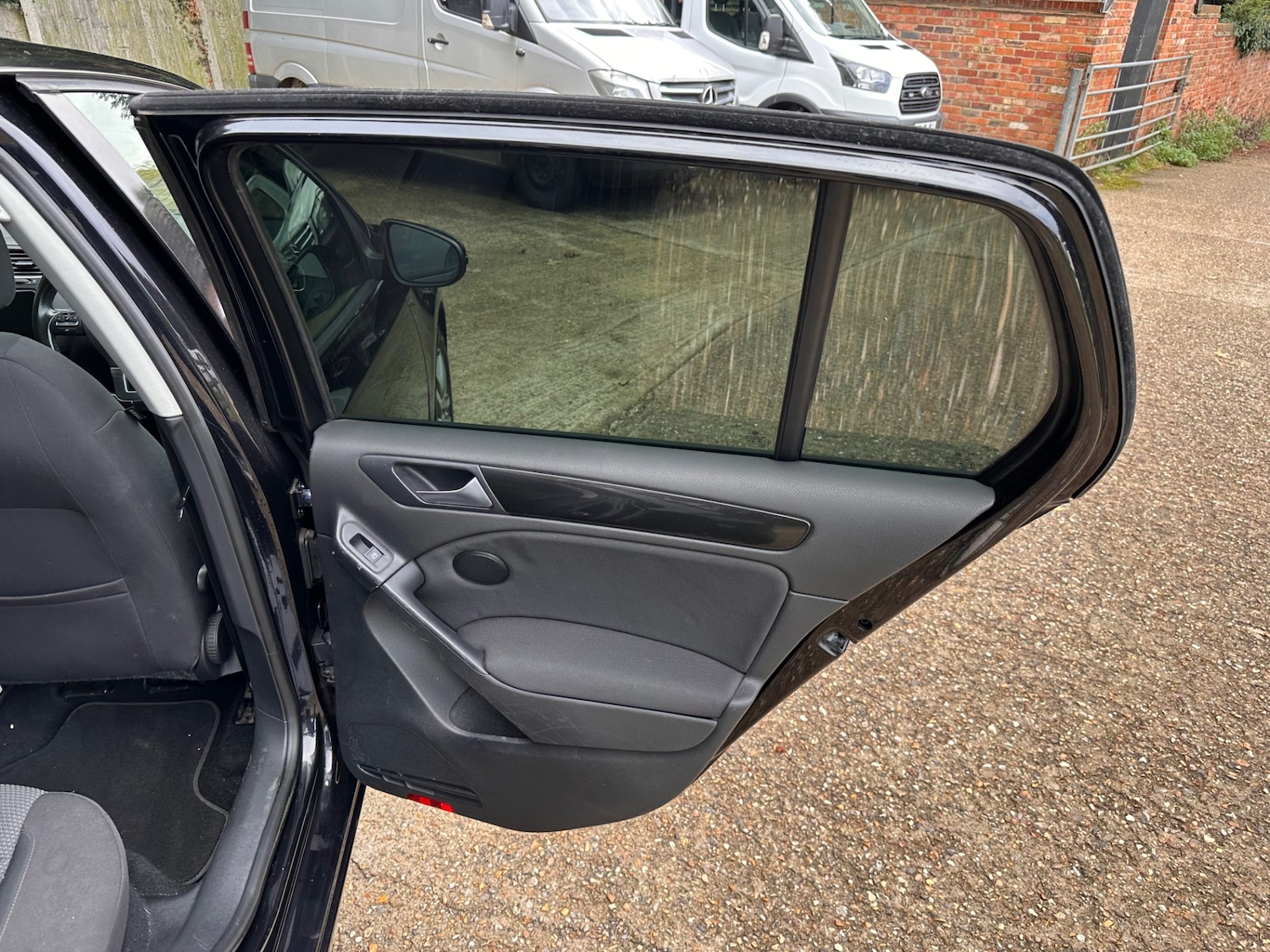 Used Volkswagen Golf 2010 for sale - 76316379: Photo 36