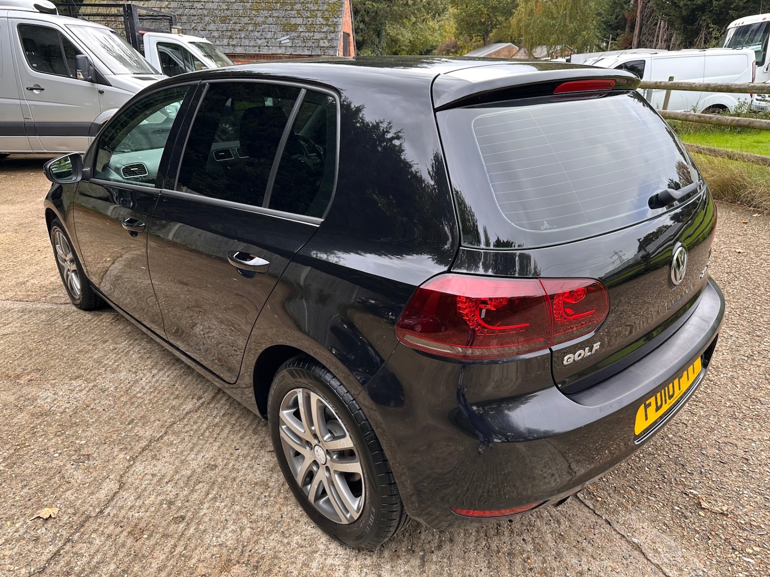 Used Volkswagen Golf 2010 for sale - 76316379: Photo 5