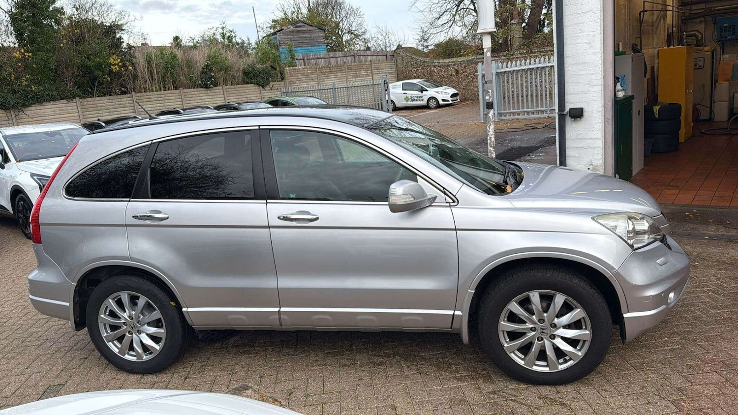 Used Honda CR-V 2010 for sale - 76556724: Photo 1