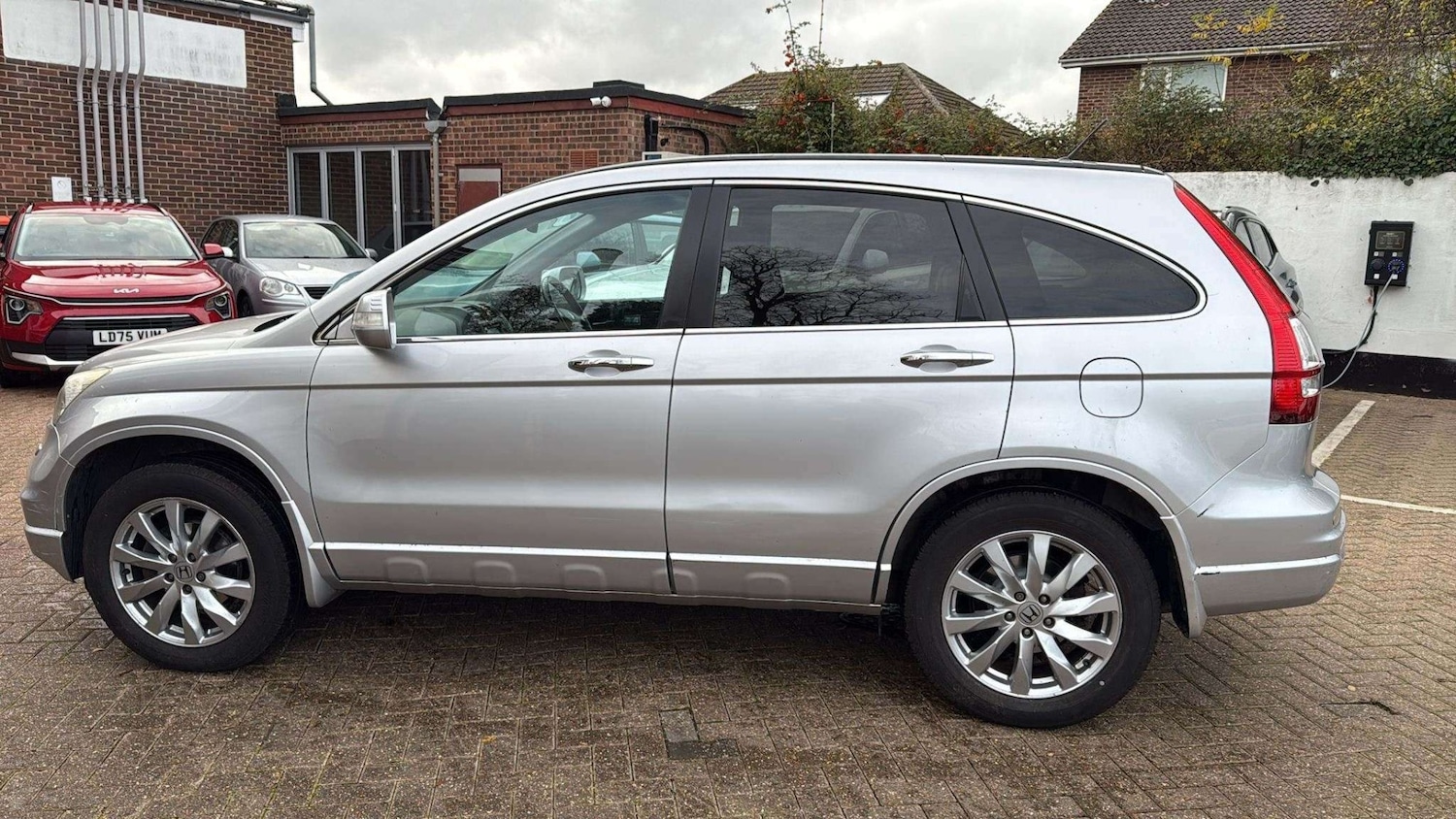 Used Honda CR-V 2010 for sale - 76556724: Photo 3