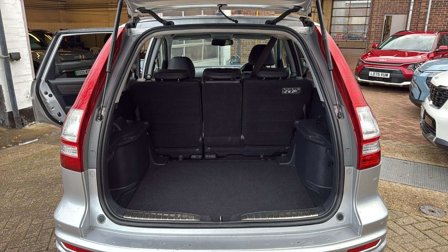 Used Honda CR-V 2010 for sale - 76556724: Photo 6