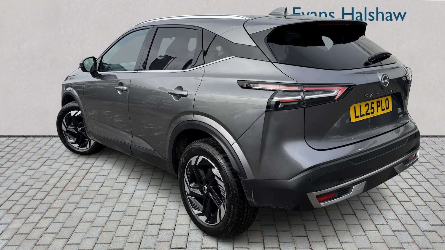 Used Nissan Qashqai for sale - 77858300: Photo 2