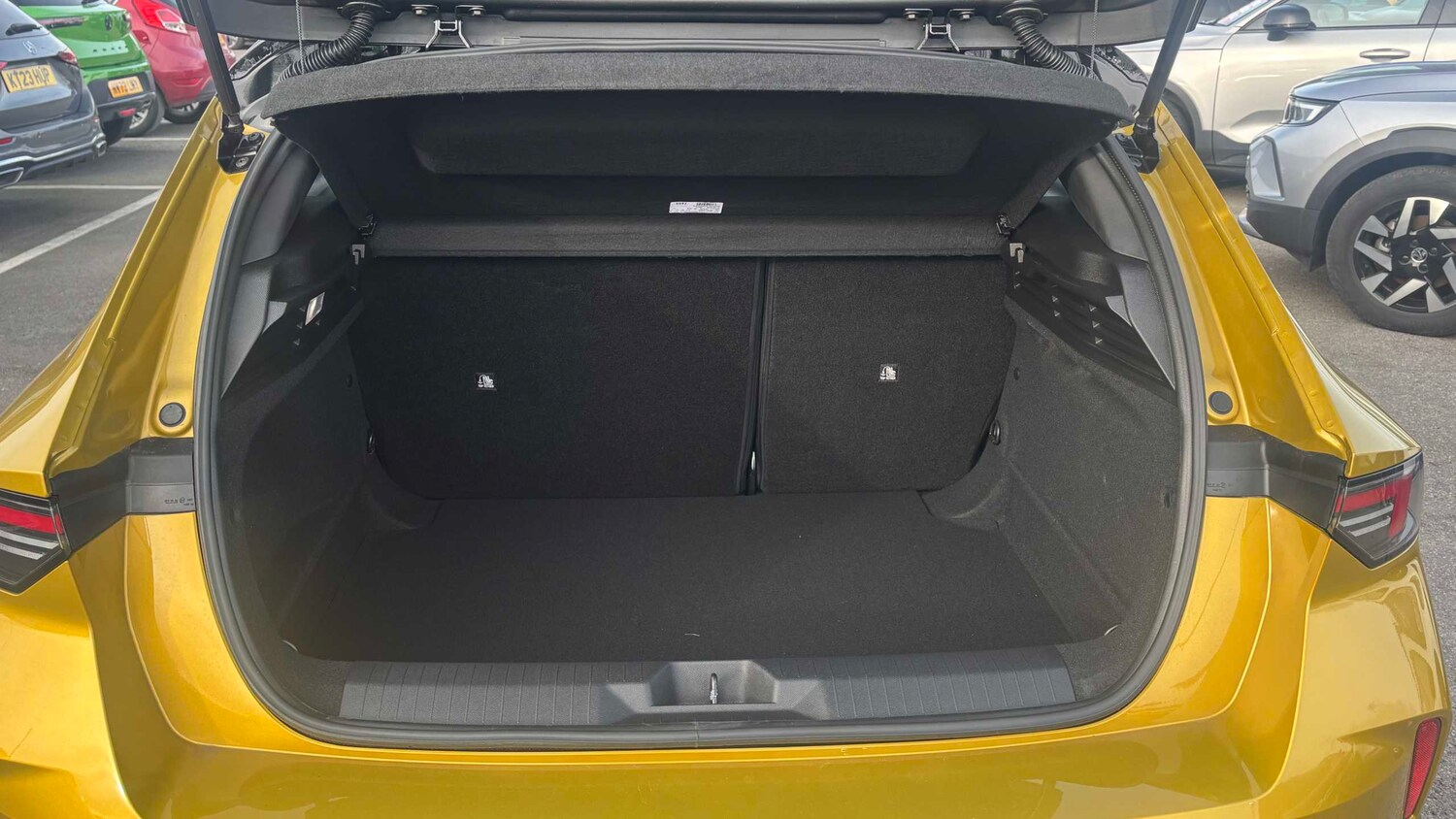 Used Vauxhall Astra for sale - 77861603: Photo 8