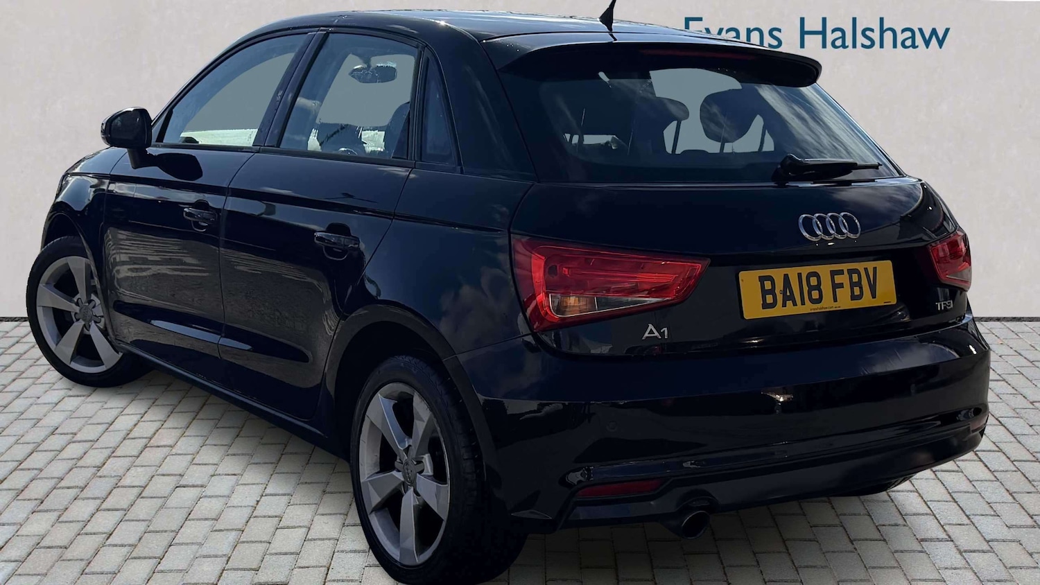 Used Audi A1 2018 for sale - 77886232: Photo 2
