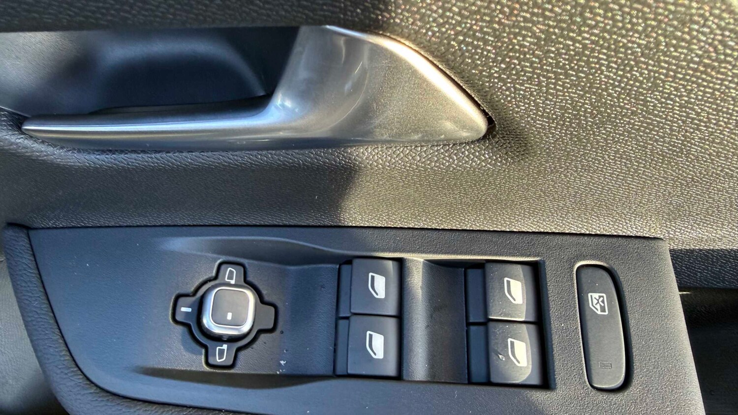 Used Vauxhall Astra for sale - 77859406: Photo 25