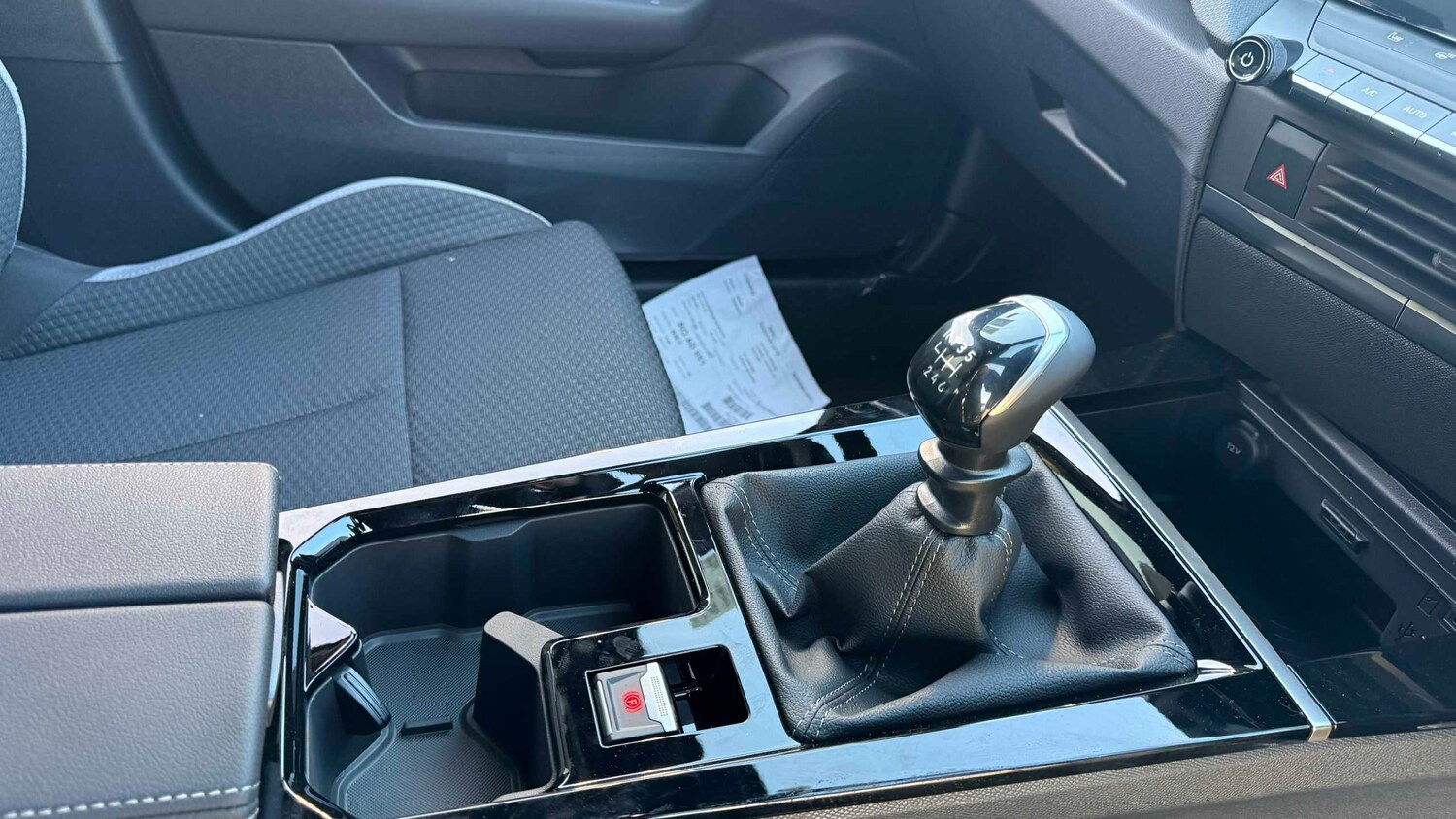 Used Vauxhall Astra for sale - 77859406: Photo 28