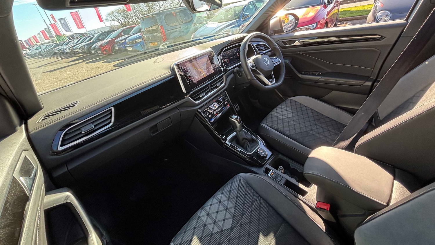 Used Volkswagen T-Roc 2023 for sale - 77943116: Photo 10