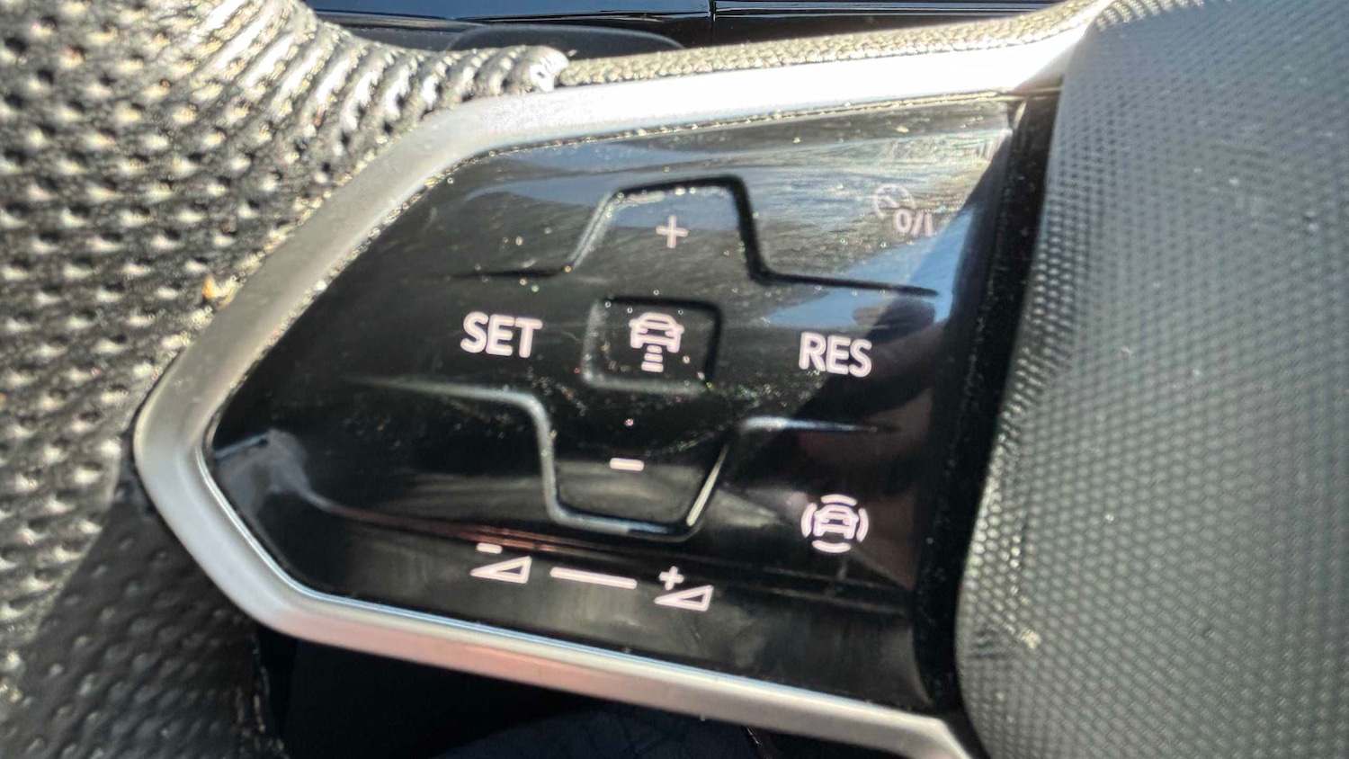 Used Volkswagen T-Roc 2023 for sale - 77943116: Photo 15