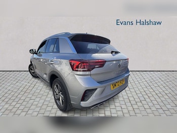 Used Volkswagen T-Roc 2023 for sale - 77943116: Photo