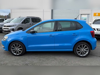 Used Volkswagen Polo 2015 for sale - 77857921: Photo