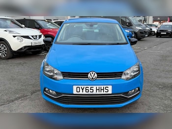 Used Volkswagen Polo 2015 for sale - 77857921: Photo
