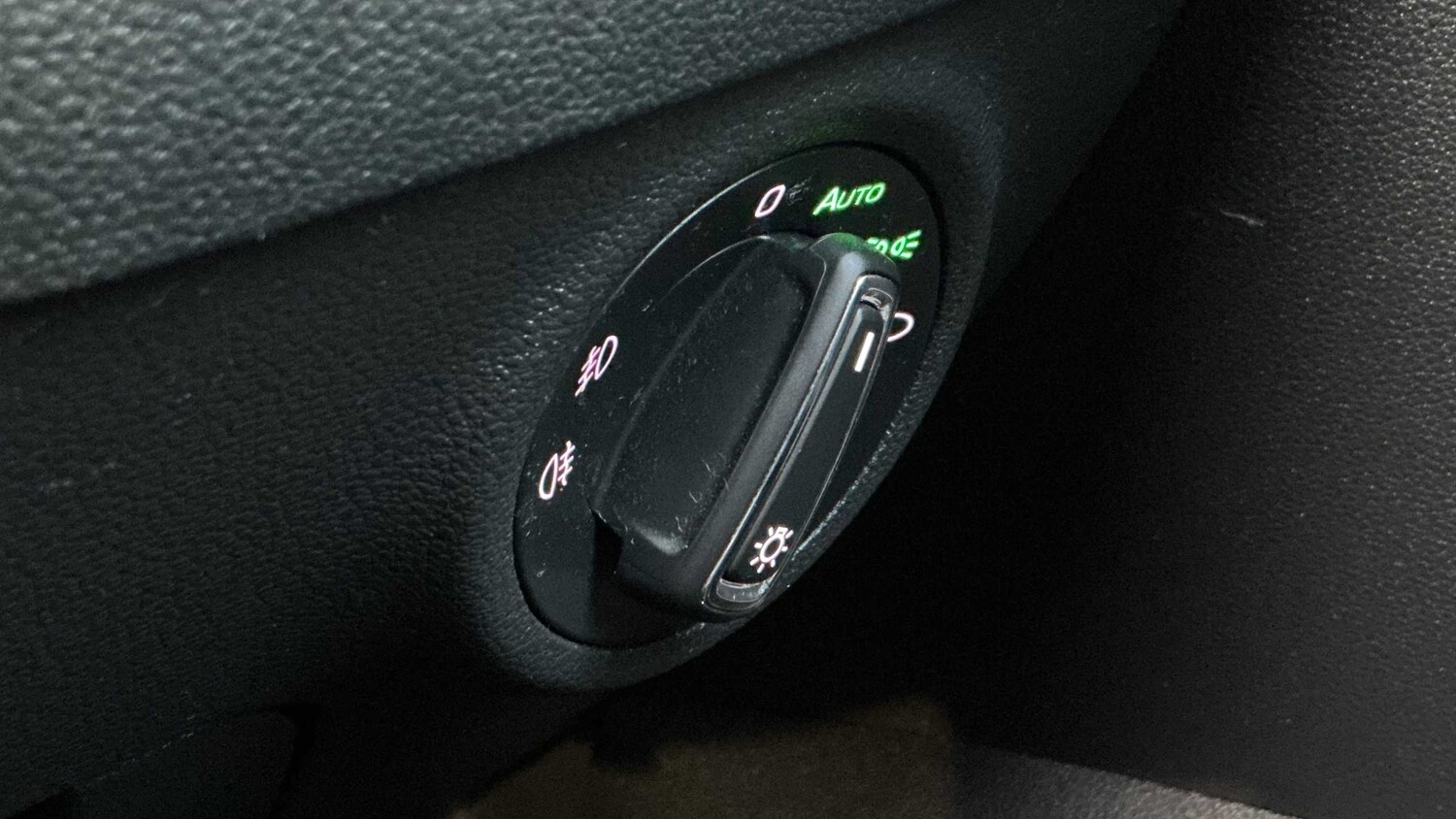 Used Skoda Karoq for sale - 77862195: Photo 17