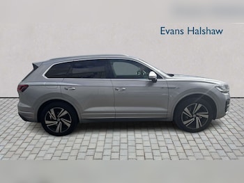 Used Volkswagen Touareg 2018 for sale - 78937592: Photo
