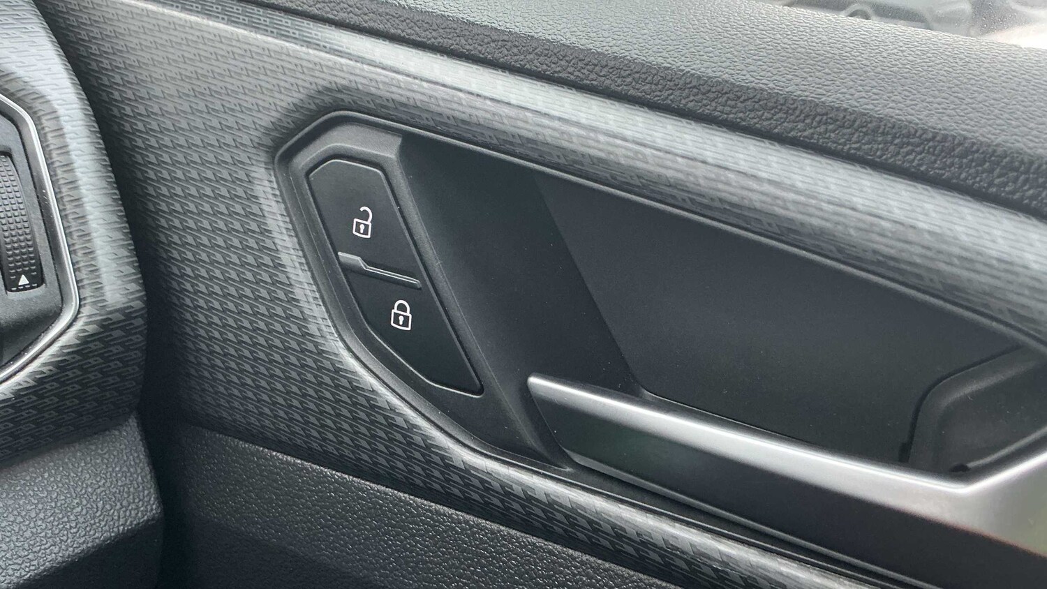 Used Volkswagen T-Cross for sale - 77861659: Photo 24