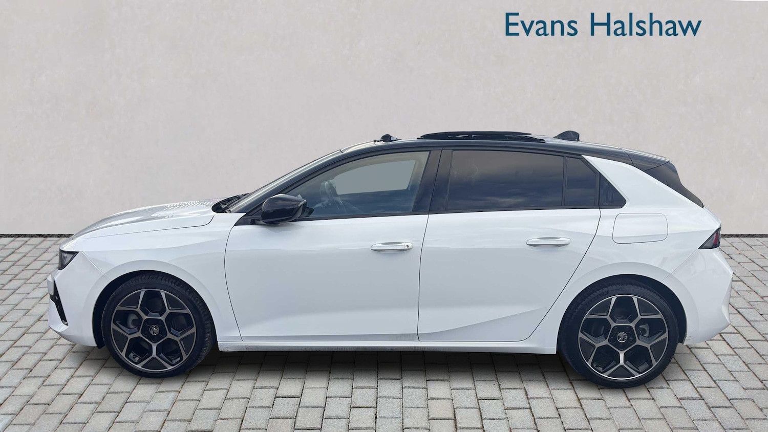 Used Vauxhall Astra for sale - 77862124: Photo 3