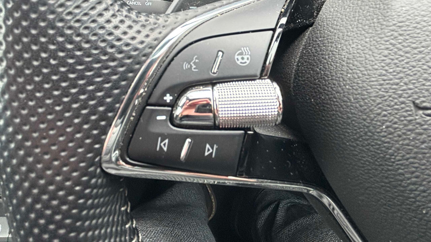 Used Skoda Karoq 2023 for sale - 78173743: Photo 16