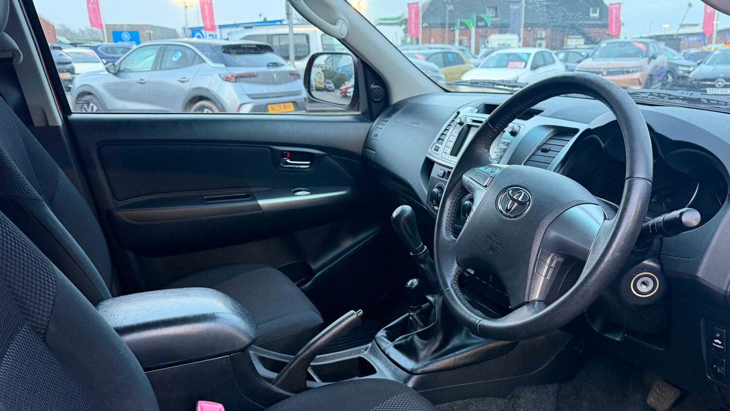 Used Toyota Hilux for sale - 77860761: Photo 8