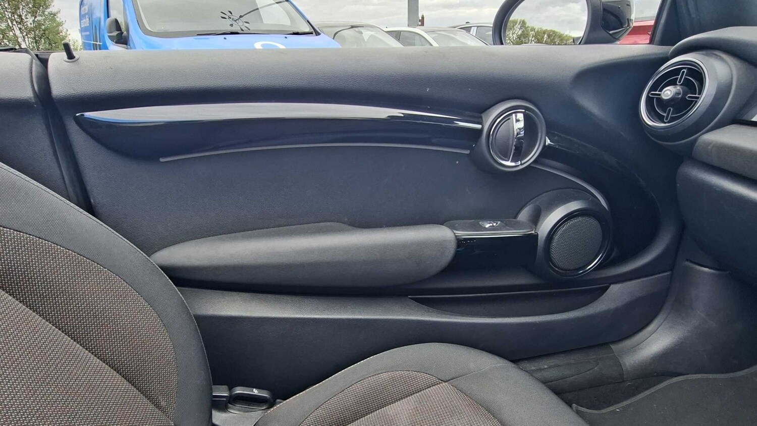 Used MINI Convertible 2022 for sale - 78118992: Photo 22