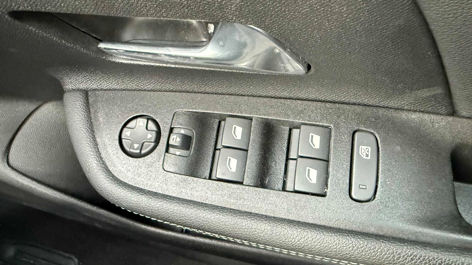 Used Vauxhall Mokka 2023 for sale - 77857804: Photo 9